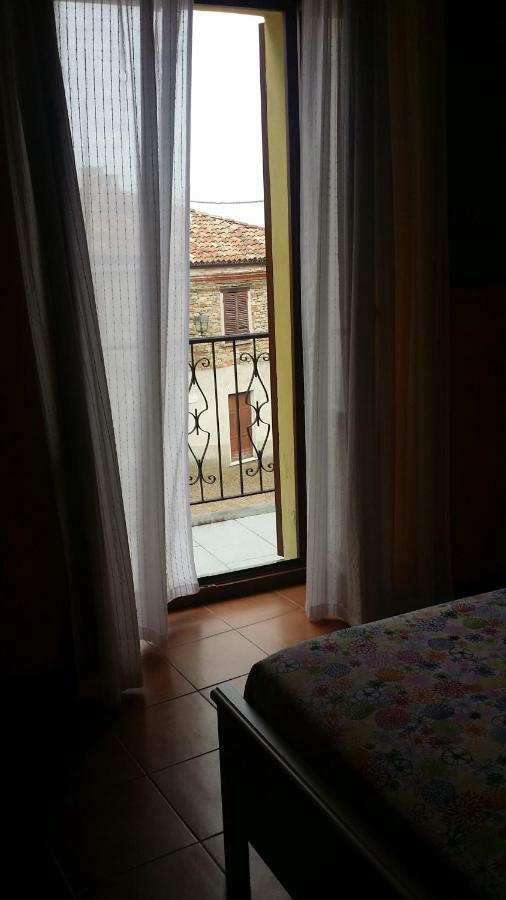 Villa La Casa Di Valerio à Montabone Extérieur photo