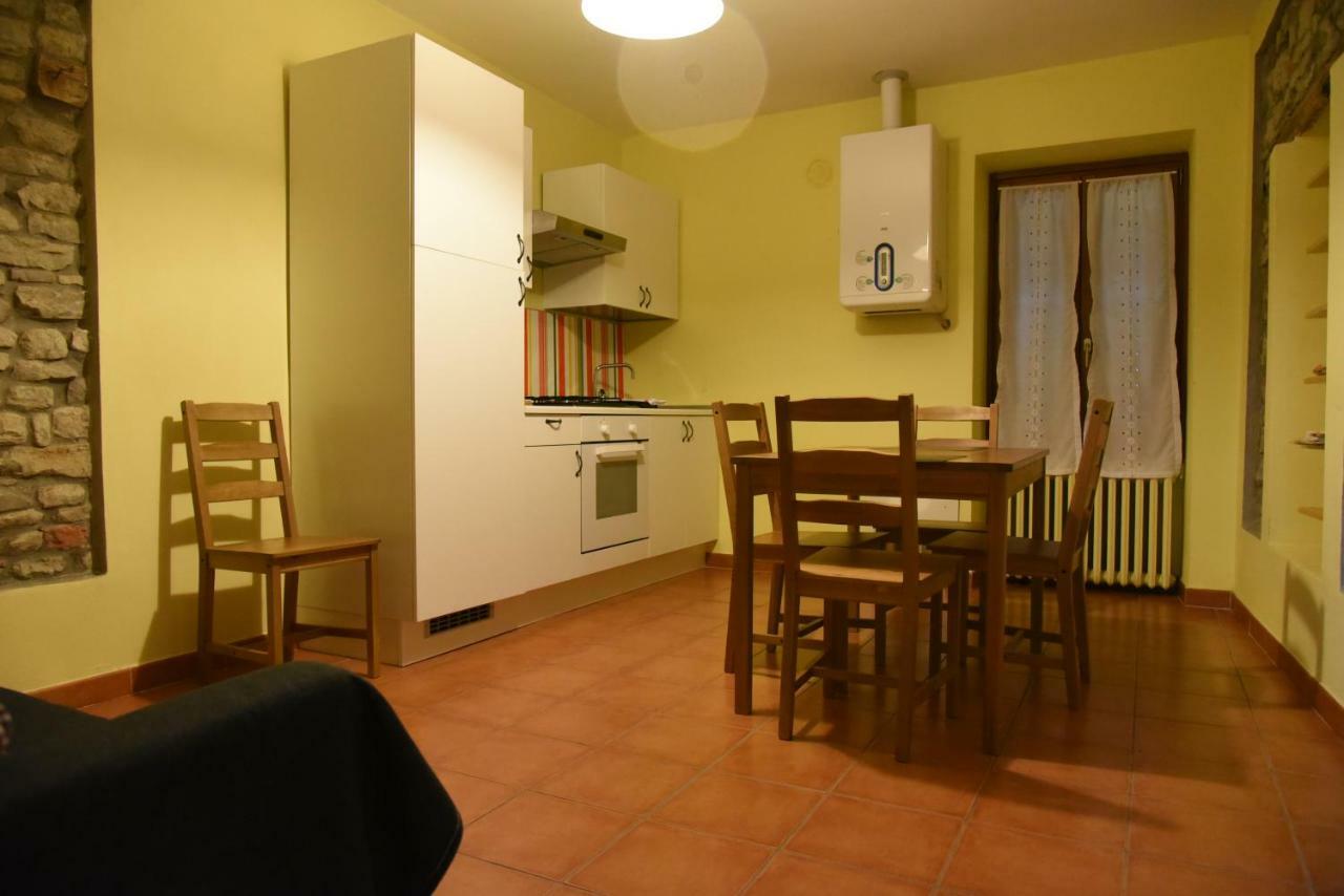 Villa La Casa Di Valerio à Montabone Extérieur photo